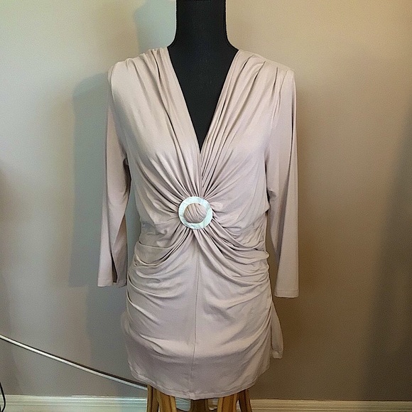 Karen Kane Tops - KAREN KANE TUNIC WITH MOTHER OF PEARL LOOK CLASP